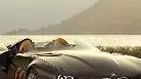 美国女子棍网球决赛夺冠，成都小球员与冠军队共享礼物交流时刻